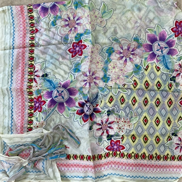 Johnny Was sunrose scarf - Picture 2 of 4